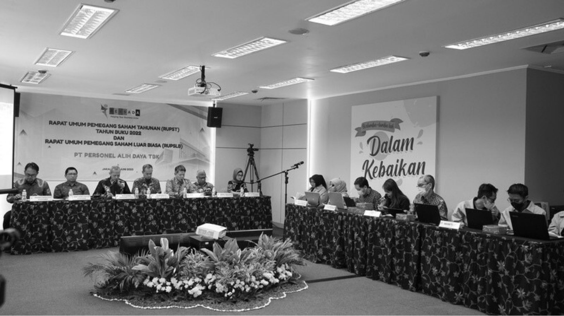 IPO pt personel alih daya tbk (PERSADA)
